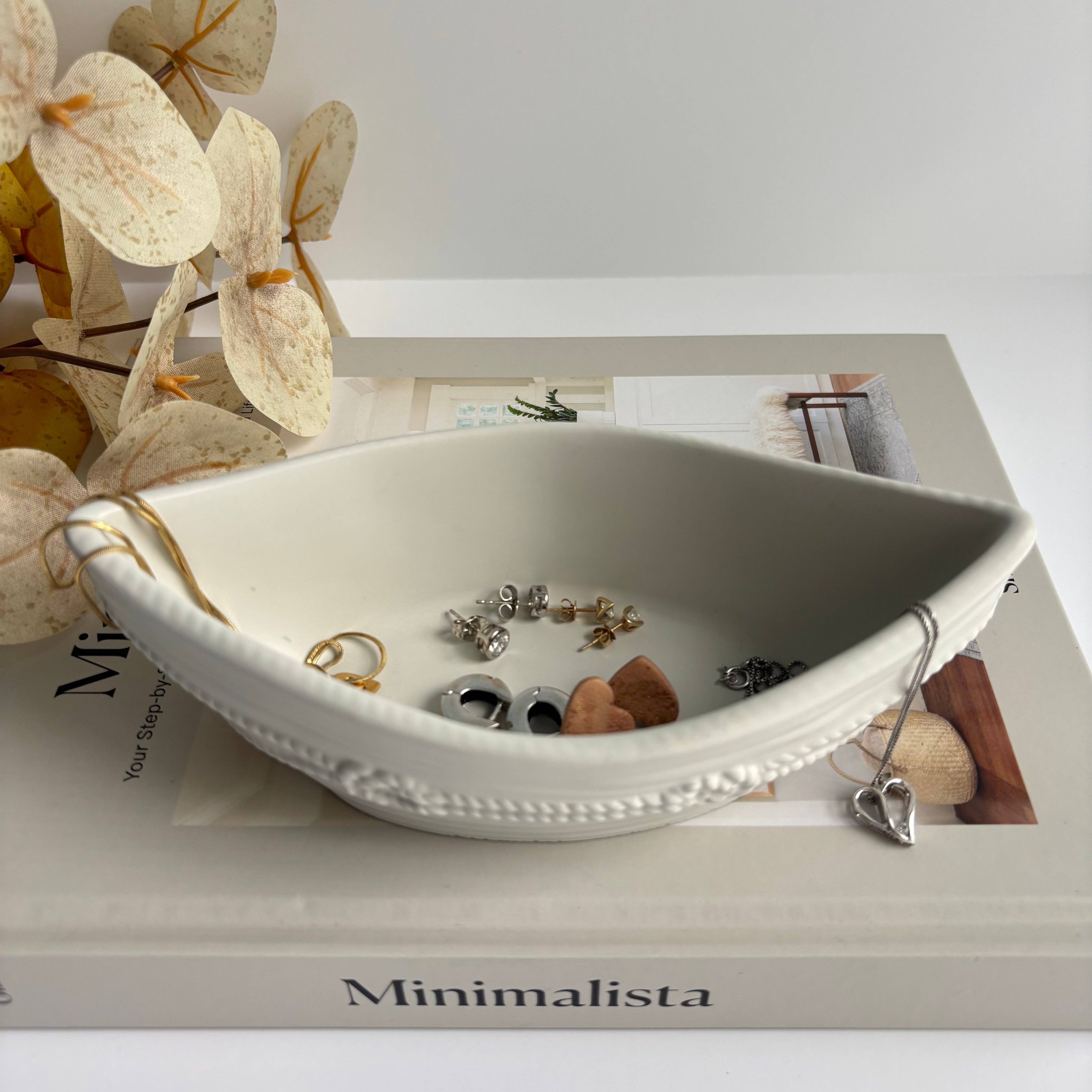 Naus Concrete Boat Candle