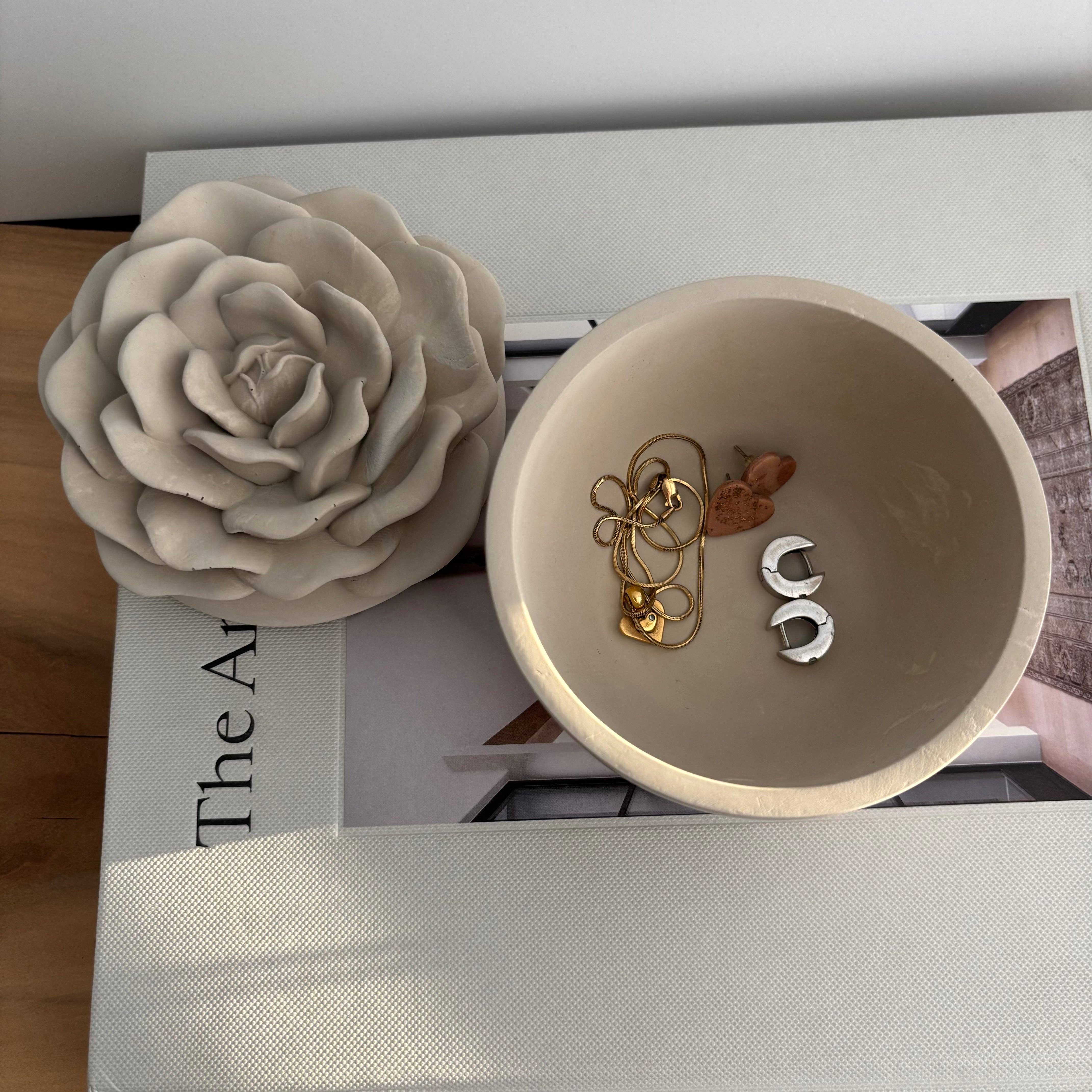 Bloomstone Rose Concrete Candle