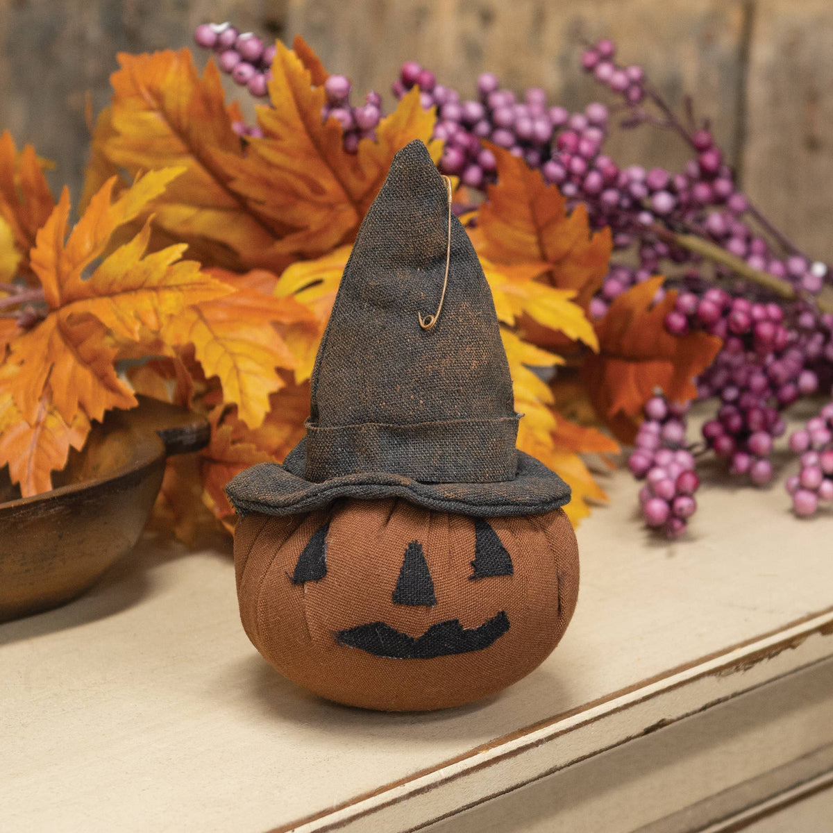 Grungy Witchy Jack O' Lantern Sitter